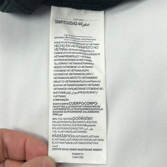 Under Aemour Heat Gear Women’s Small Print Legging NEW - Picture 4 of 13